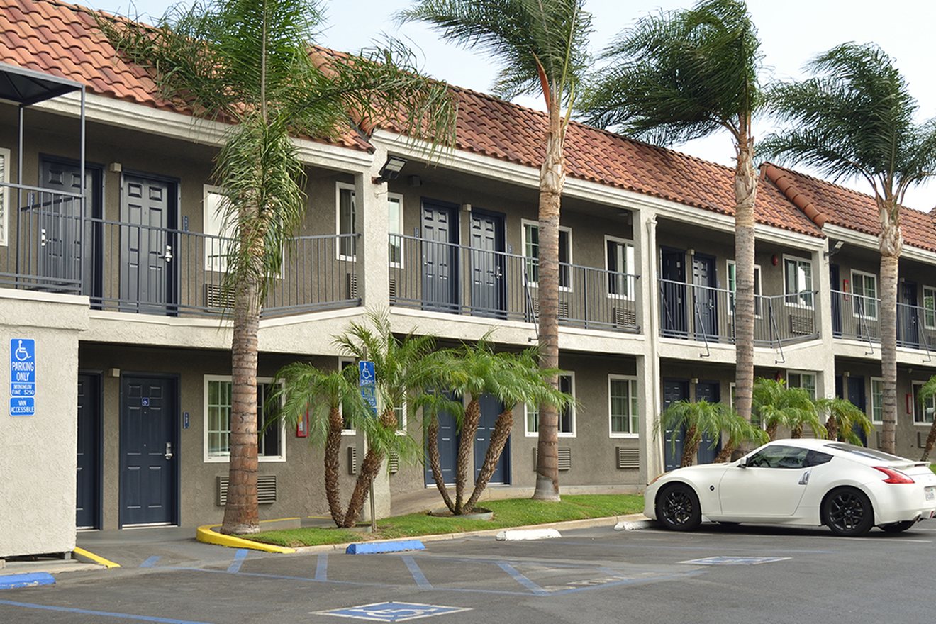 Welcome Inn Corona